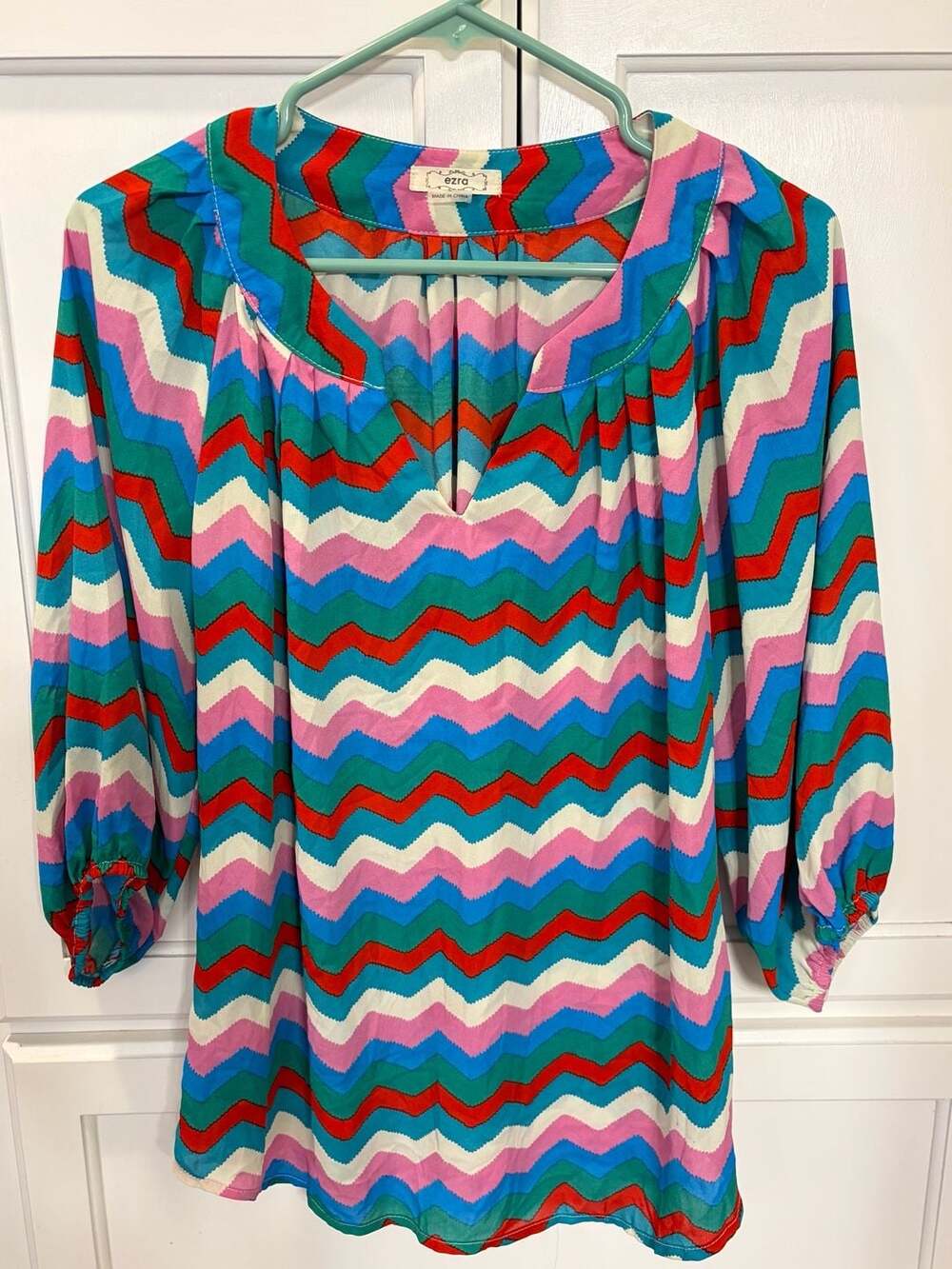 Ezra Women's Multi-Colored Chevron Electric Print V-Neck Long Sleeve Blouse
